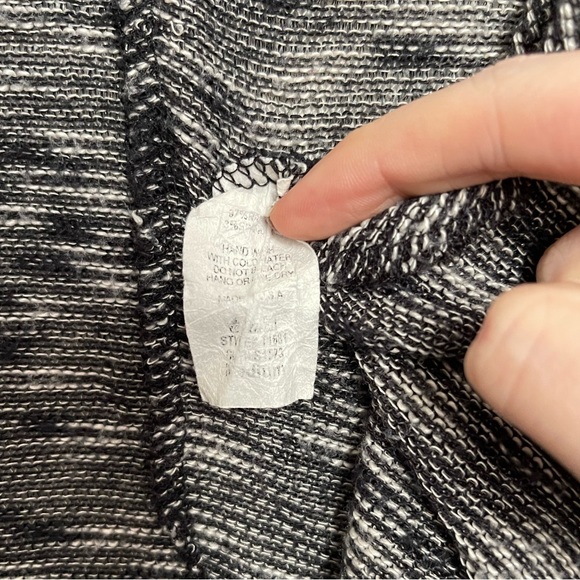 Lizard Thicket | Jay | Knit Boho Cardigan Tassels Sheer Grey - Picture 4 of 5